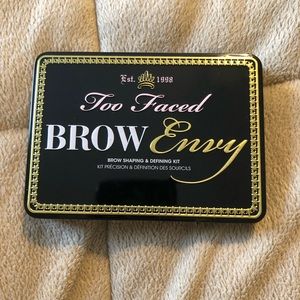 Too Faced Brow Envy Kit